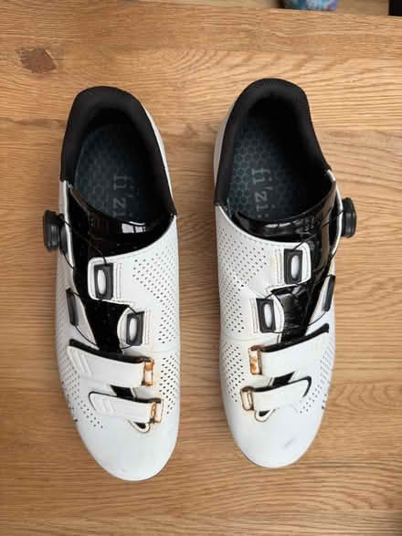 Photo of free Fizik road cycling shoes (TW9, Richmond) #2