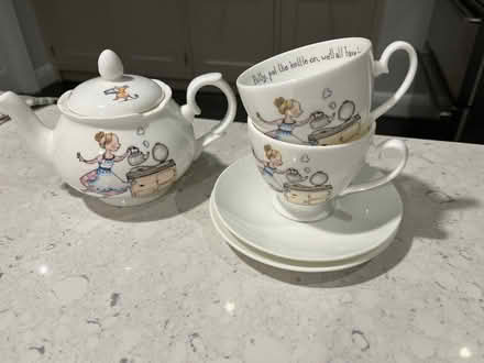 Photo of free Child’s China teapot and two cups (Long Ditton KT6) #1