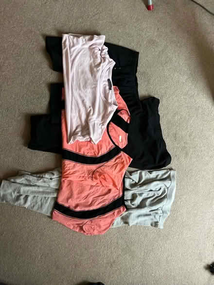 Photo of free Mixed gym / thermal clothes bundle (Highbury N5) #1