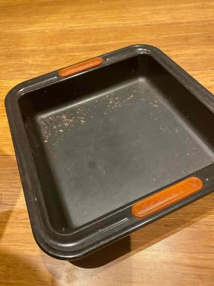 Photo of free Le creuset baking dish (Shakspeare Walk, N16) #1