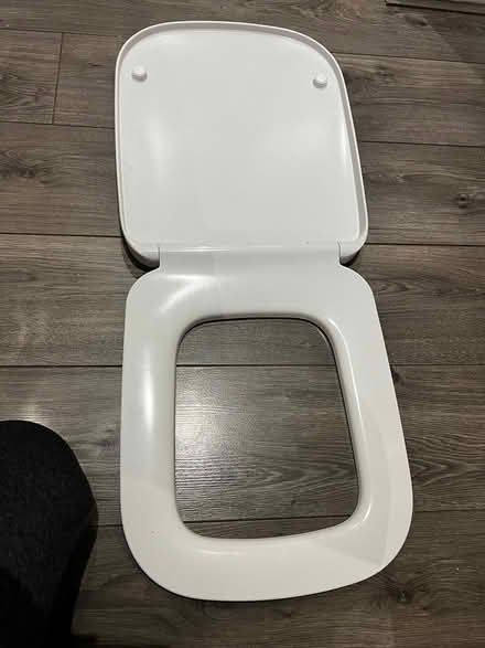 Photo of free Toilet seat (CR8) #2