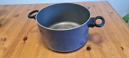 Photo of free Large saucepan (Portslade by Sea BN41) #1