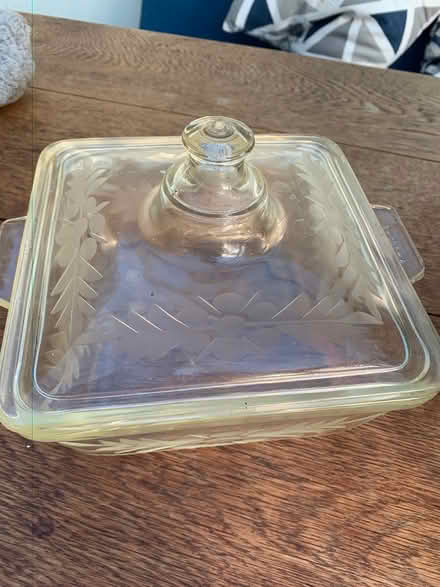 Photo of free Pyrex casserole serving dish Xmas (Addlestone KT15) #1