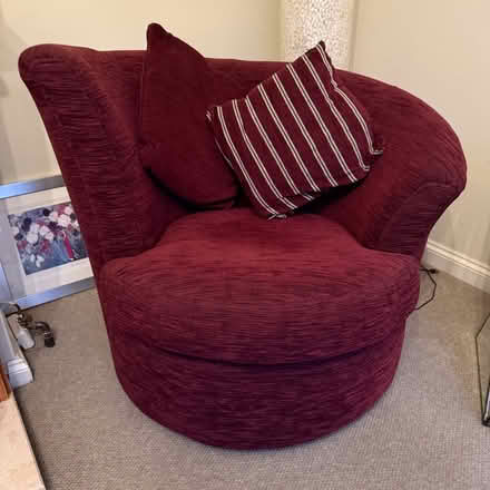Photo of free Swivel Chair (Esher KT10) #1