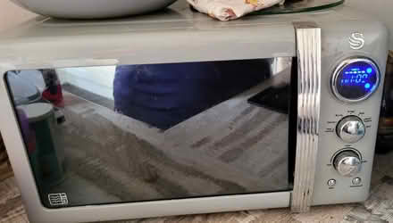 Photo of free Microwave (Huyton Quarry L36) #1