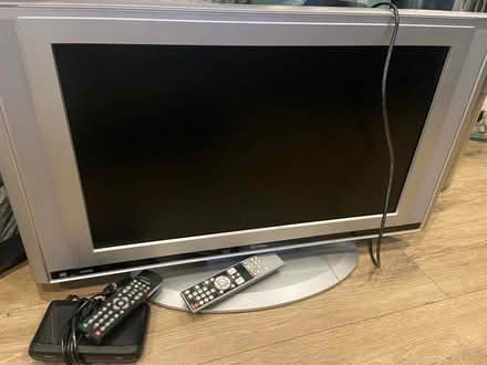 Photo of free 27’’ tv with separate freeview box (Walpole st Andrew) #1