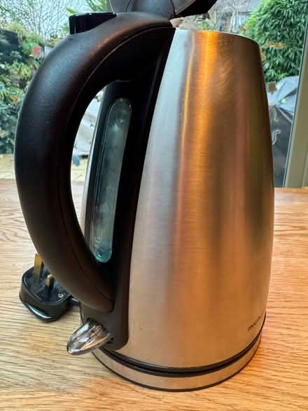 Photo of free Morphy Richards Kettle (TW9, Richmond) #2