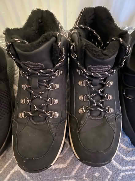 Photo of free Trainers/boots (BD18) #3