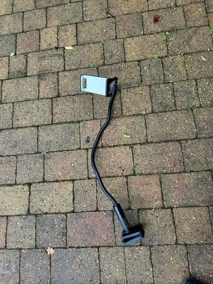 Photo of free Phone holder (GU15) #1