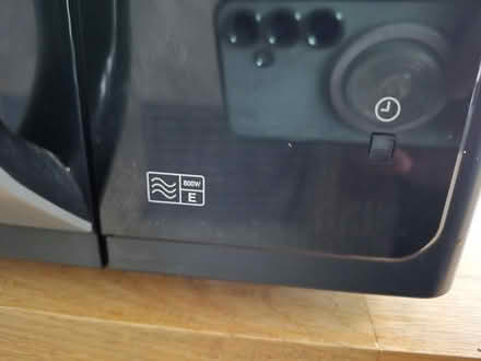 Photo of free Samsung 800w Microwave (Strood) #3