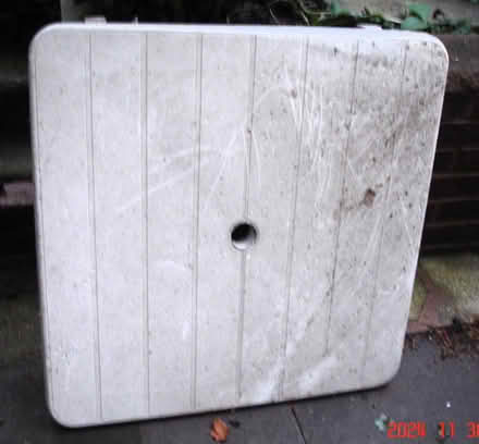 Photo of free White plastic garden table (sidcup DA15) #2