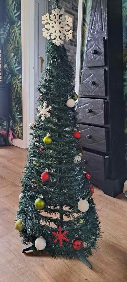 Photo of free Small decorated Christmas tree (Weston-super-Mare) #1