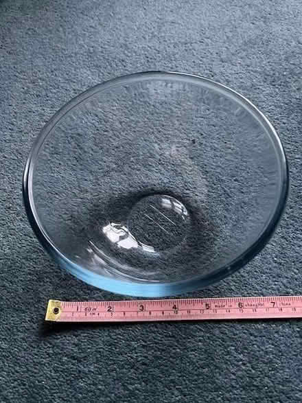 Photo of free Pyrex Glass Mixing/Salad Bowl 1L (Fleetville AL1) #1