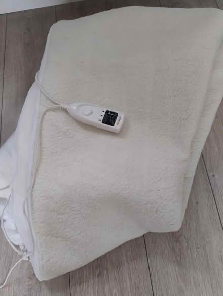 Photo of free Electric blanket king size (faulty) (E17) #1