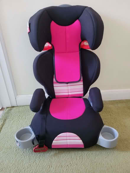 Photo of free Child's car seat (Frogmore GU17) #3