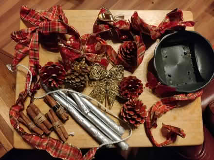 Photo of free Christmas garland/tree decoration (Lifford B30) #1
