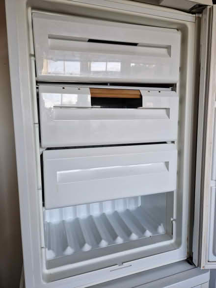 Photo of free Freezer Zanussi (Camberley) #3