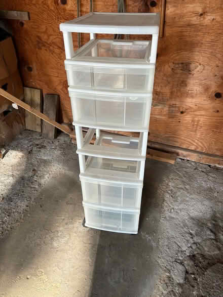 Photo of free plastic shelves with some drawers (32 Ridge Road, 48069) #1