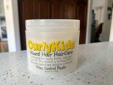 Photo of free Deodorant, bath gel, curly hair (Aurora, ON) #3