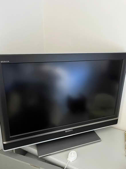 Photo of free Sony 32"tv (Horley) #1