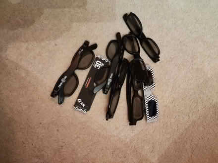 Photo of free 3D glasses (Churchend RG30) #1