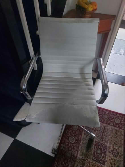 Photo of free office chair (L25 Woolton) #1