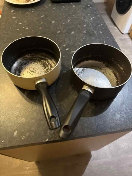Photo of free 2 pans (EN1) #2