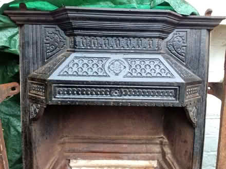 Photo of free antique iron fireplace (Chesham HP5) #4