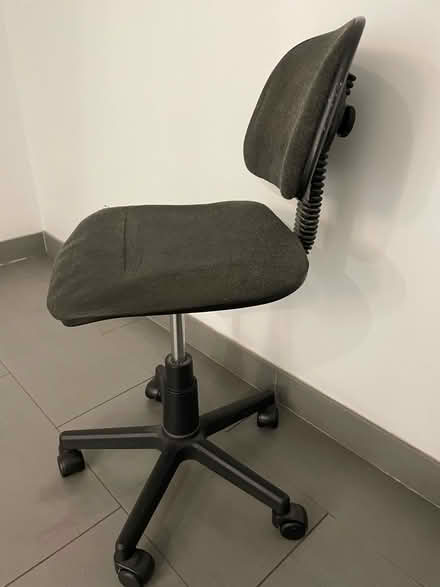 Photo of free Desk chair, grey, Stepney (Stepney E1) #2