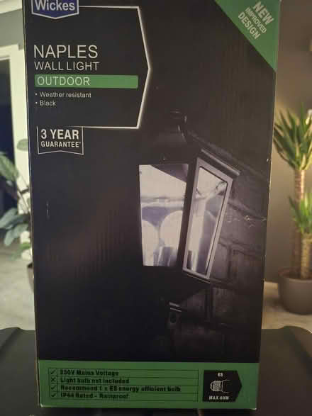 Photo of free Outdoor Wall Light (Cuxton) #1