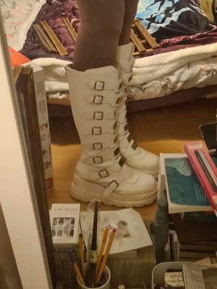 Photo of free UK 8 White Alt Boots (Whitehawk BN2) #2
