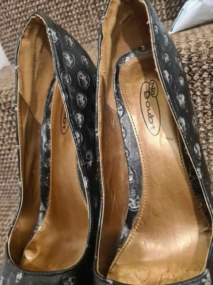 Photo of free UK 8 Platform Heels (Whitehawk BN2) #2