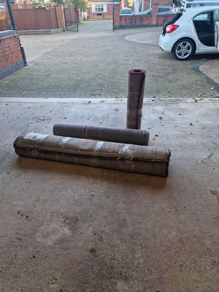 Photo of free 3 carpets various sizes (LE3) #2