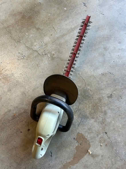 Photo of free Hedge trimmer, electric corded (SV: El Camino and Hollenbeck) #1