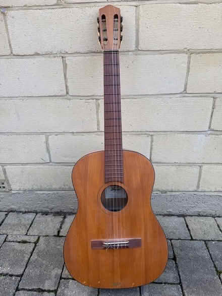 Photo of free Right handed guitar (Weston) #1