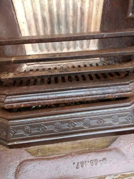 Photo of free antique iron fireplace (Chesham HP5) #3