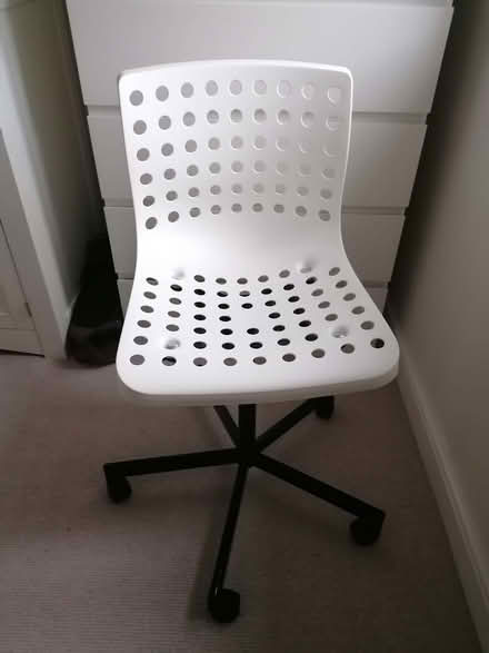 Photo of free Swivel chair (Malvern Hills WR14) #1