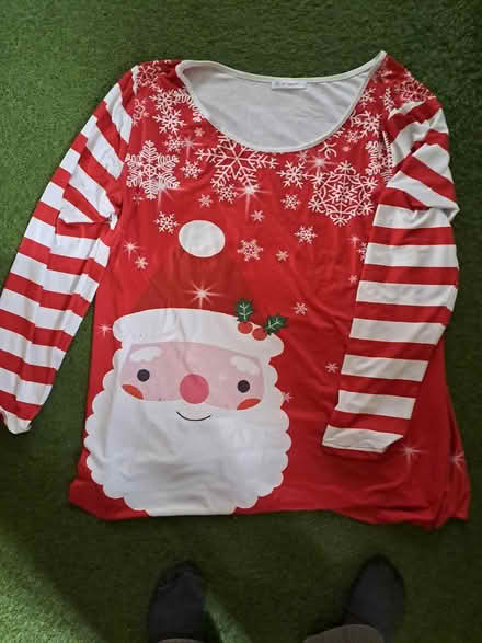 Photo of free Christmas top (Cambridge CB4) #1