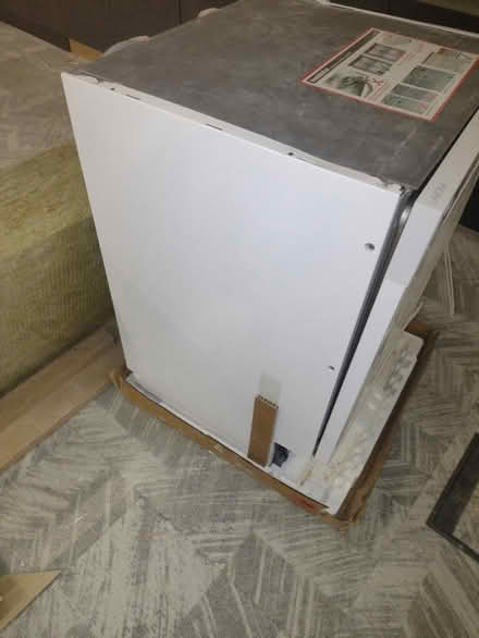 Photo of free Built in dishwasher Brand New (Bromley, London Road) #4