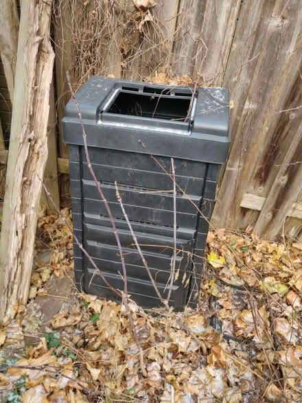 Photo of free Compost bin (Old Ottawa south) #1