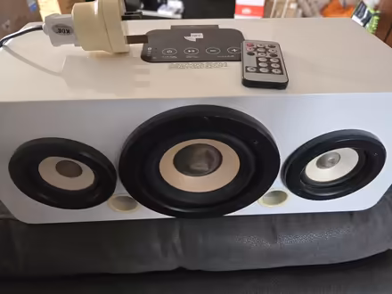 Photo of free Fully working sound bass box (SN25 Blunsdon) #1