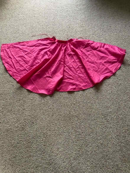 Photo of free Children’s Dressing Up Pink Cape (Ashtead KT21 near Epsom) #1