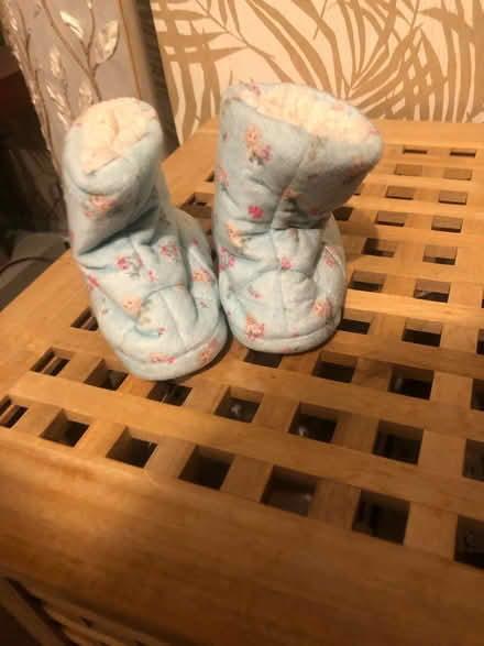 Photo of free Frozen slipper boots (Epsom KT18) #2