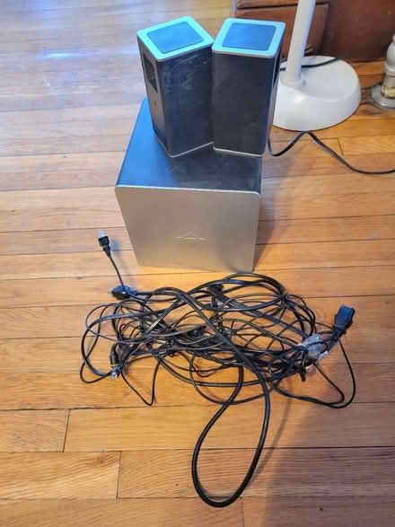 Photo of free Vizeo Sound Bar Set (Arlington MA) #2