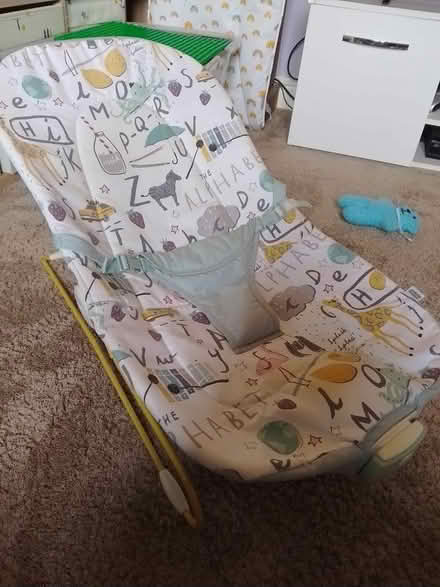 Photo of free Baby chair / bouncer (Lindale LA11) #1