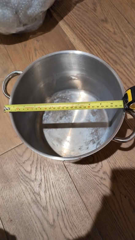 Photo of free Tall stock pot (Hatton Wall, EC1N) #1