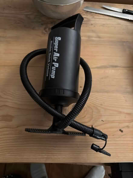 Photo of free Air mattress pump (SW9 6LW) #1