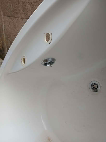 Photo of free Corner bath π (Bare LA4) #2