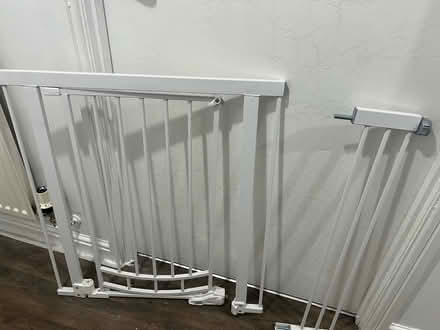 Photo of free Baby/ pet gate (camberley GU16) #2