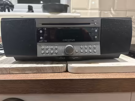 Photo of free CD/radio player (Hellingly BN27) #1